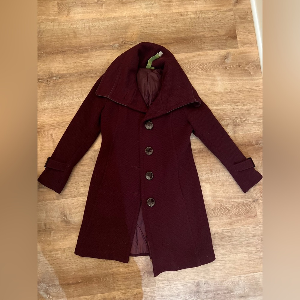 WOMANS MAROON COAT